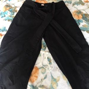 Black Capri SO pants